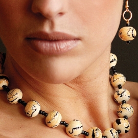 Ivory & Black Necklace